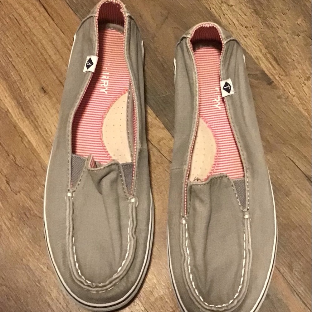 Sperry slip on